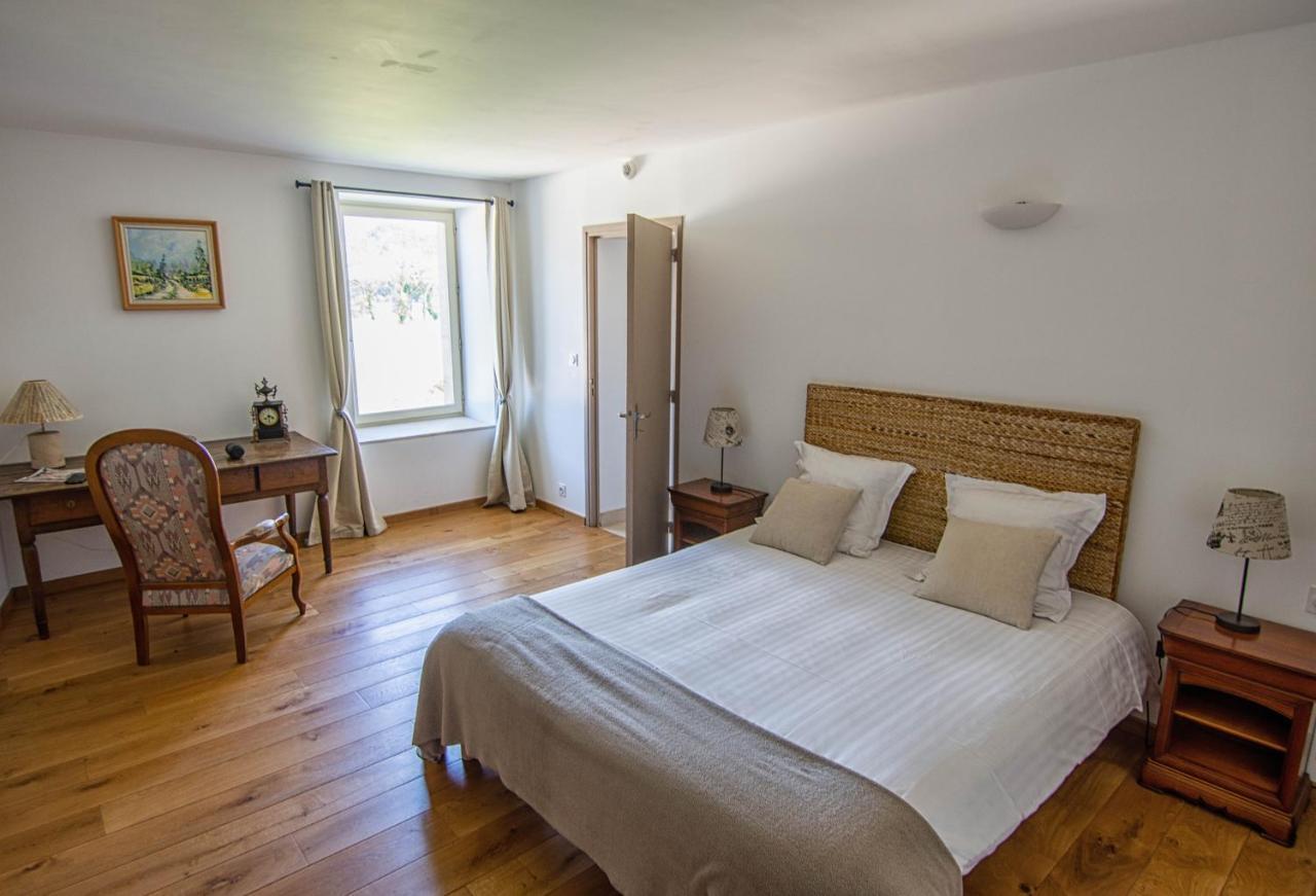 Bed and Breakfast Domaine De Kerbillec Theix Exteriér fotografie