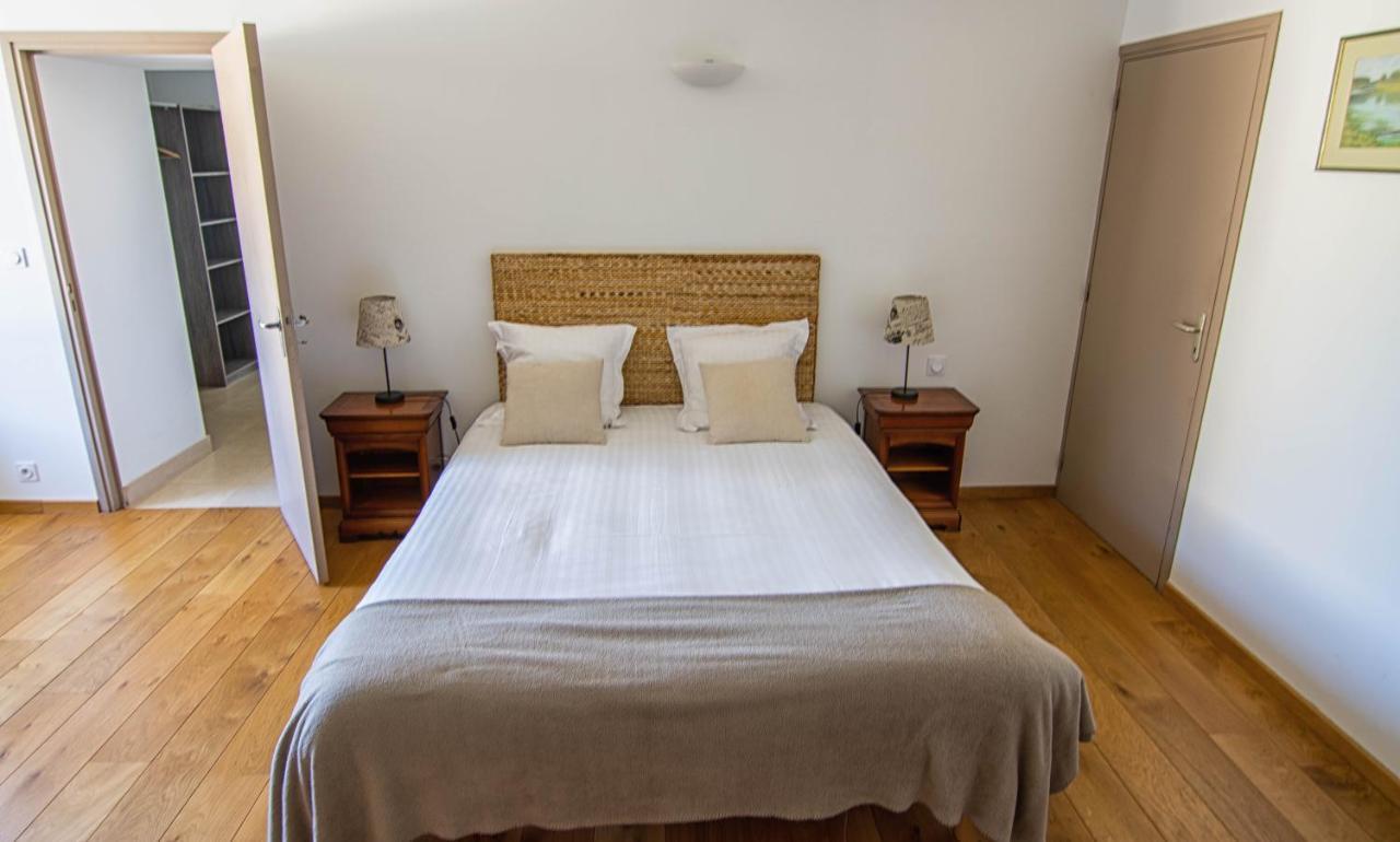 Bed and Breakfast Domaine De Kerbillec Theix Exteriér fotografie