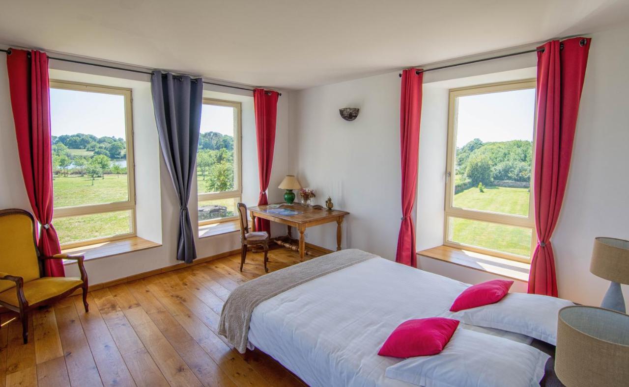 Bed and Breakfast Domaine De Kerbillec Theix Exteriér fotografie