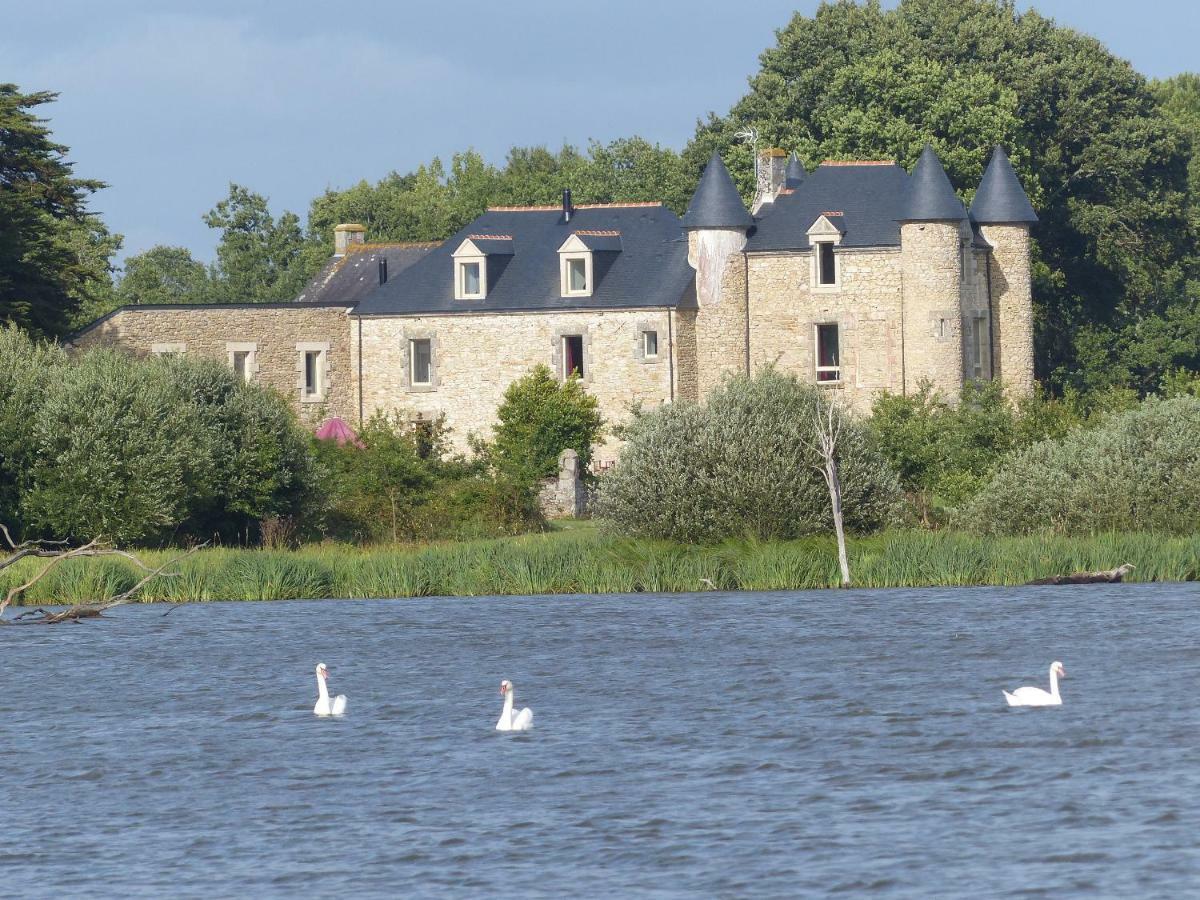 Bed and Breakfast Domaine De Kerbillec Theix Exteriér fotografie